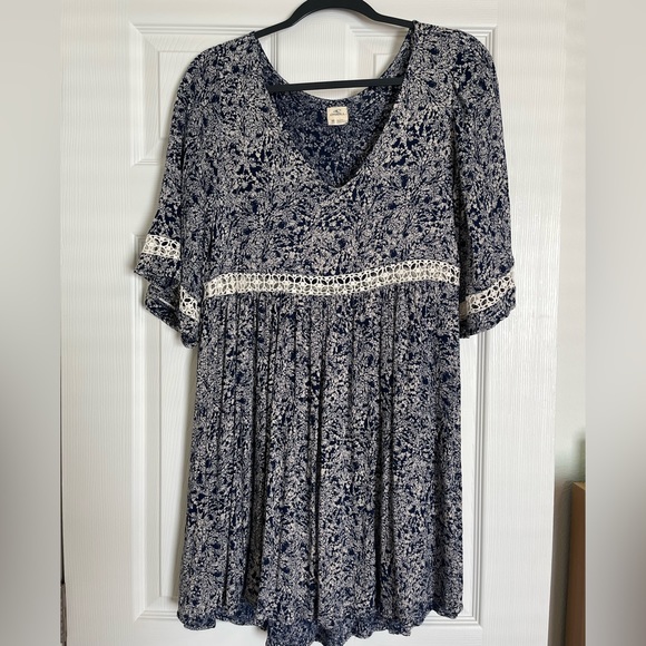 O’Neill Flowy Dress - Picture 1 of 2